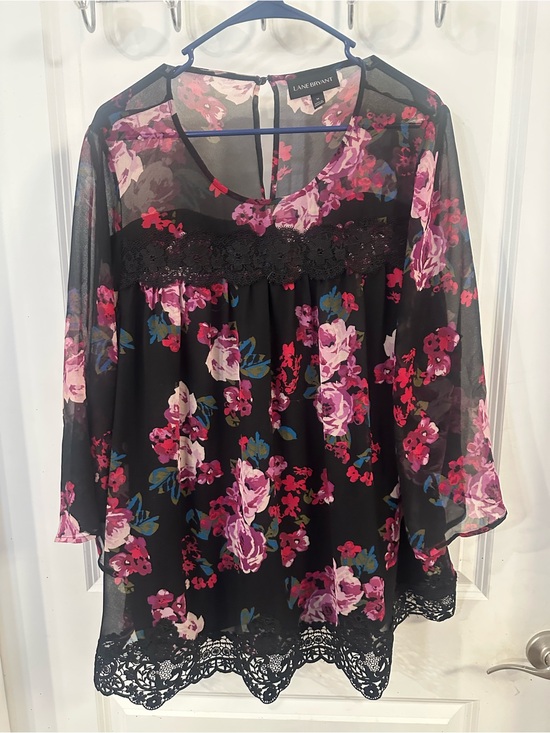 Lane Bryant Tops - Lane Bryant Black Floral Chiffon Tunic with Lace Trim